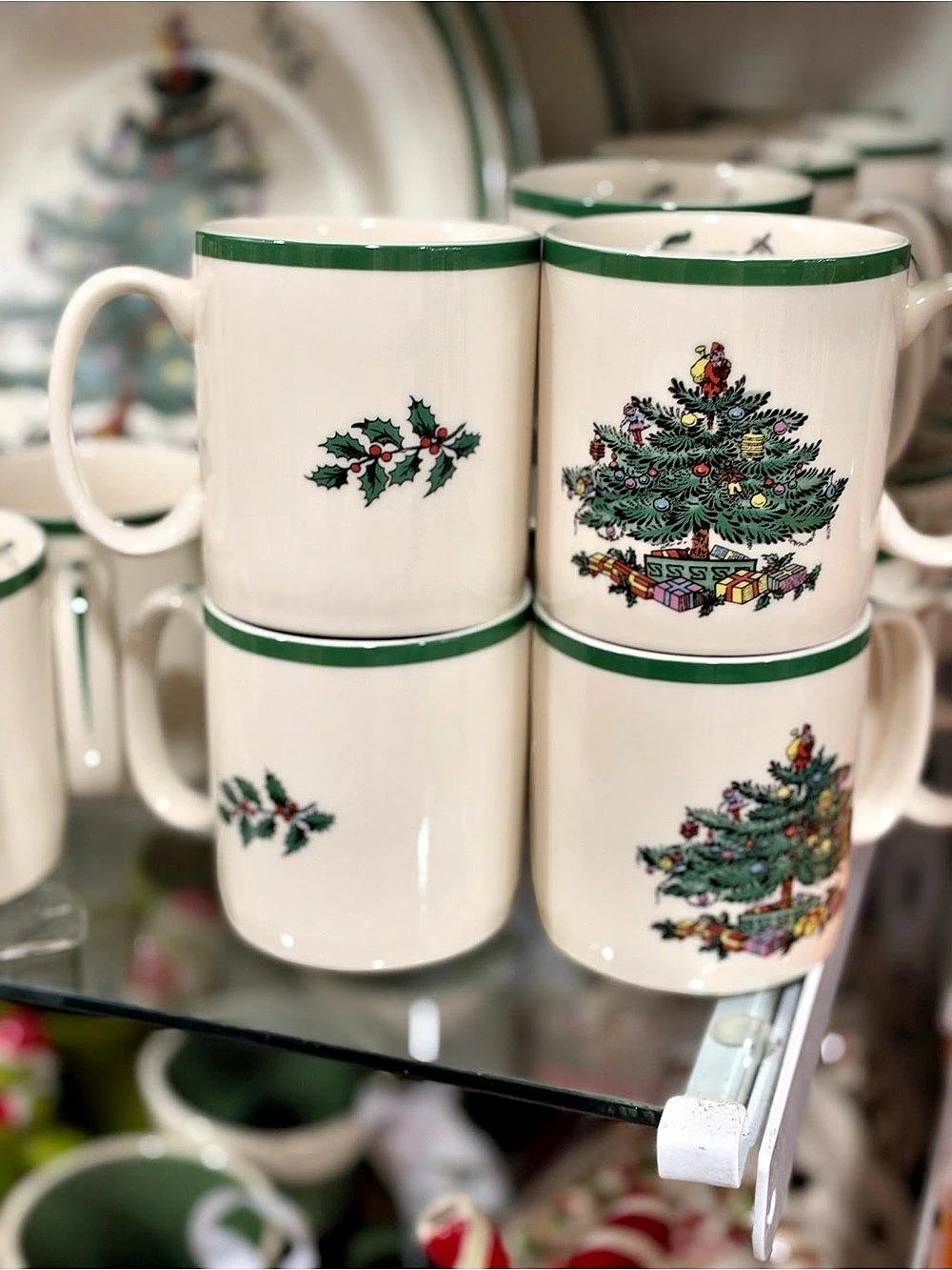 Christmas Tree Green Trim mugs set 4 White & Green/double side